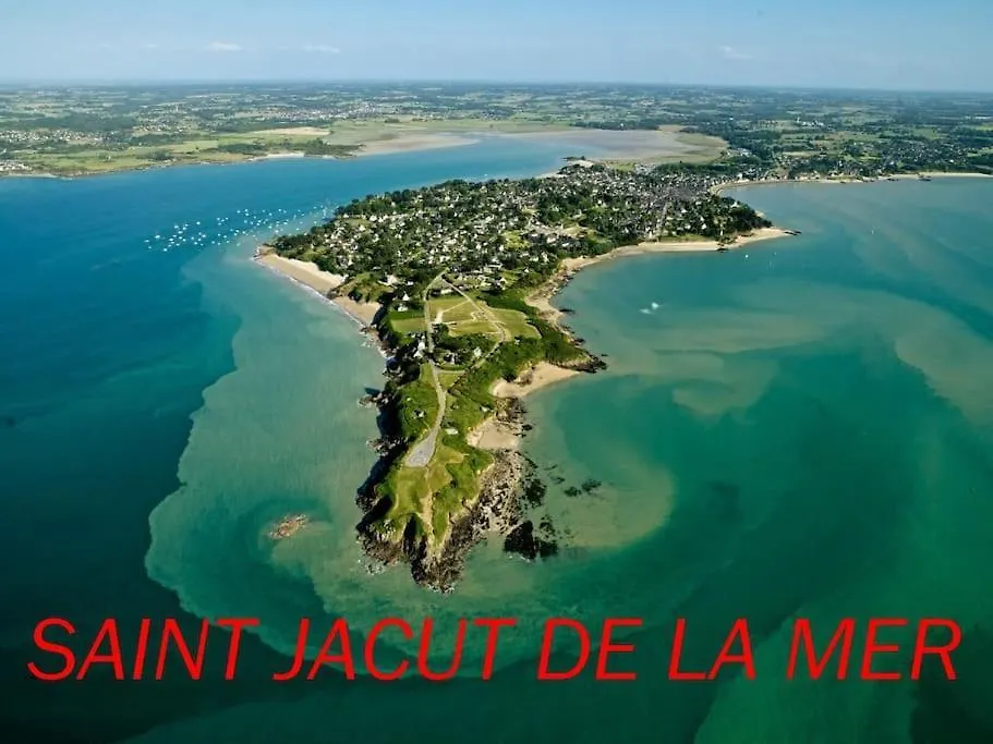Holiday home Maison Vacances Vue Mer 500 M Plage Saint-Cast-le-Guildo
